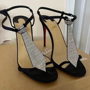 T cab 100 crepe satin/strass